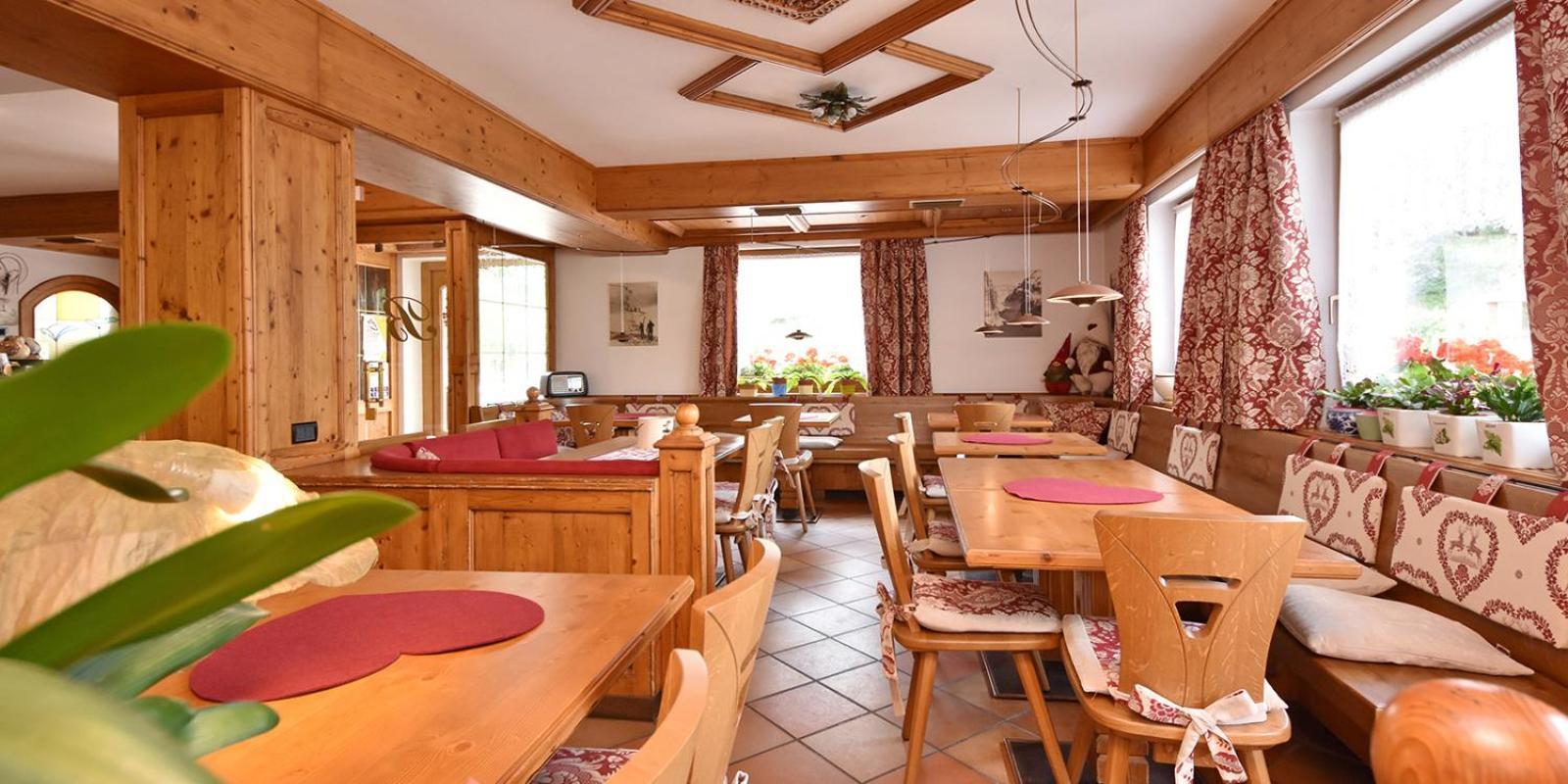 Hotel Malga Passerella Моена Екстер'єр фото