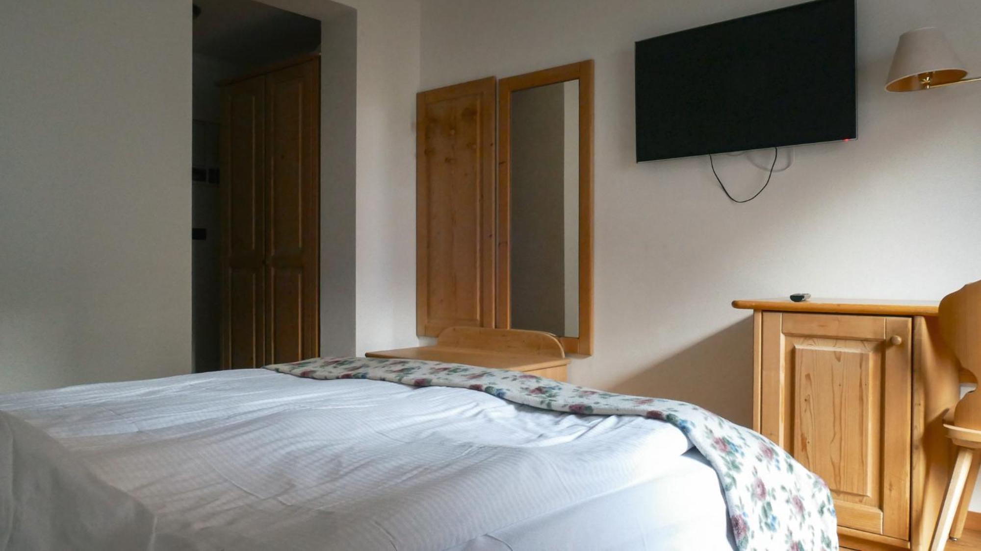 Hotel Malga Passerella Моена Екстер'єр фото